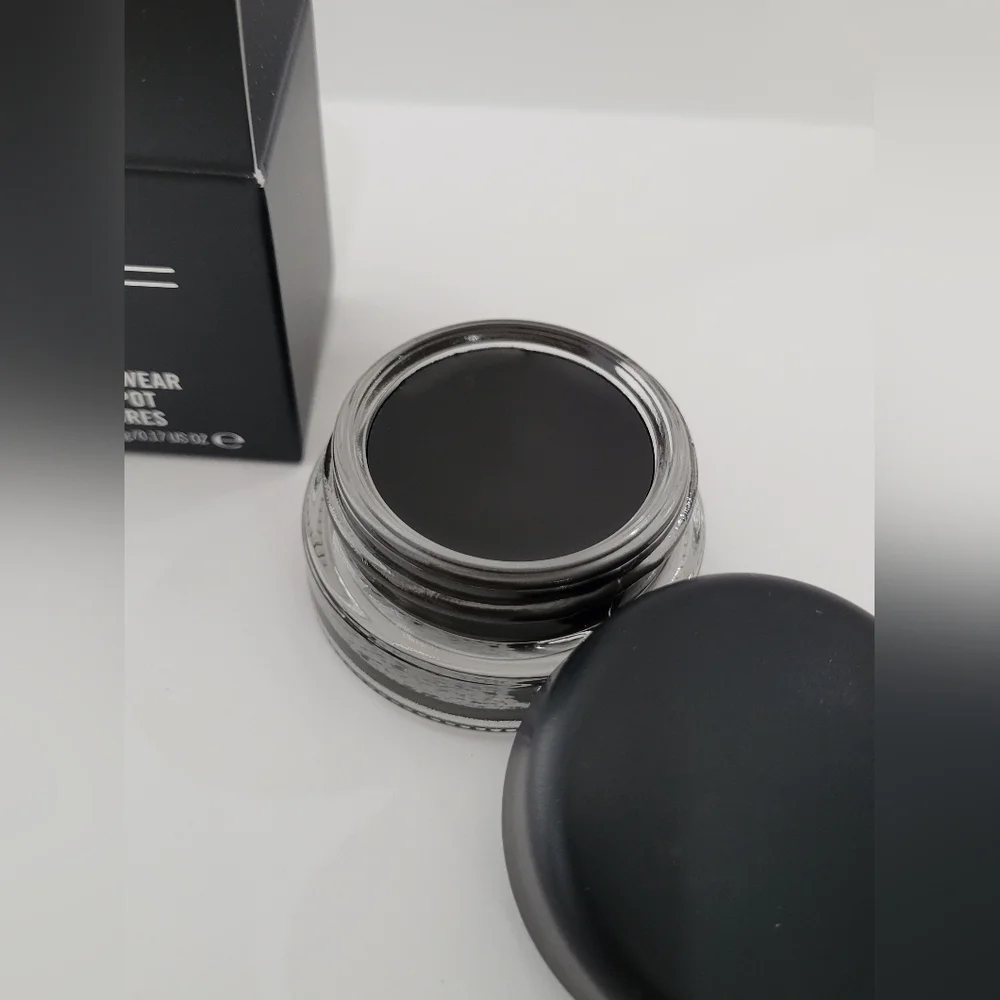 MAC Paint Pot *BLACK MIRROR* / .17 oz / New in box
